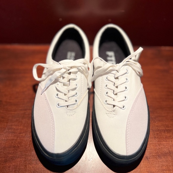 Never worn FTP white sneaker - Picture 7 of 7